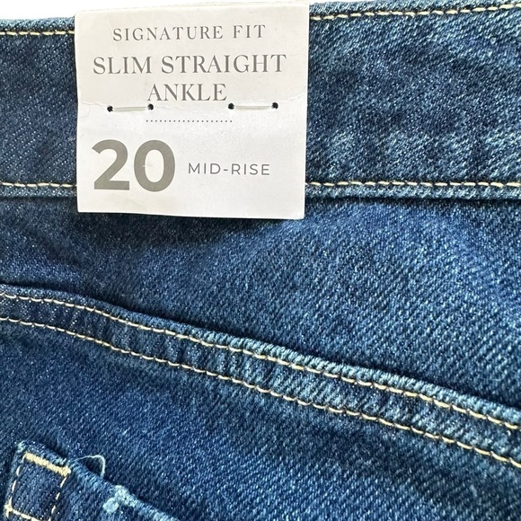 Lane Bryant Women’s Distressed Jeans NWT Size 20 Mid Rise Slim Straight Ankle - Picture 5 of 14